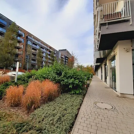 Port Mieszczanski Parking Gratis ヴロツワフ