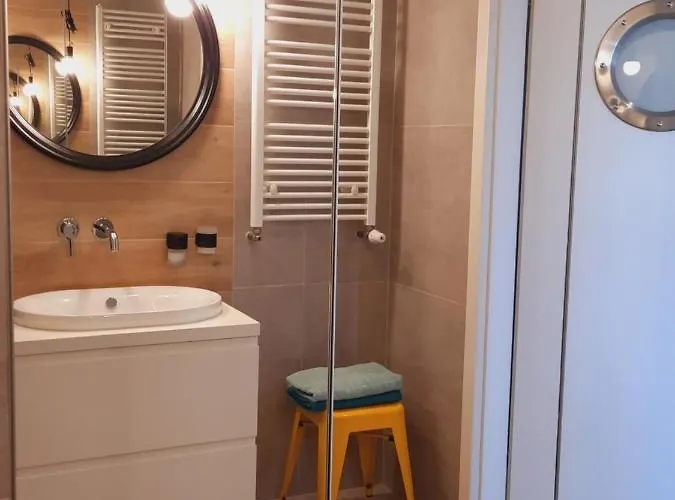 Port Mieszczanski Parking Gratis * 弗罗茨瓦夫